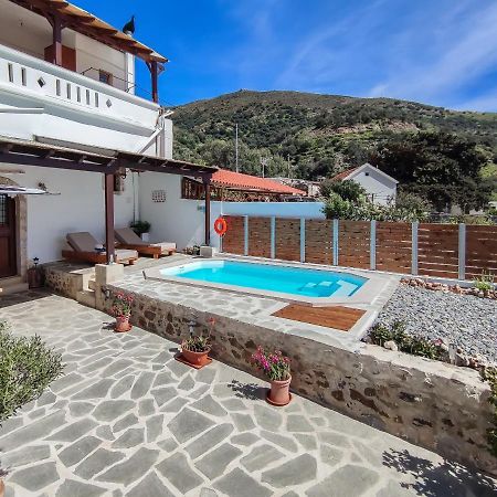 Villa Cosmakis โรดาคิโน ภายนอก รูปภาพ