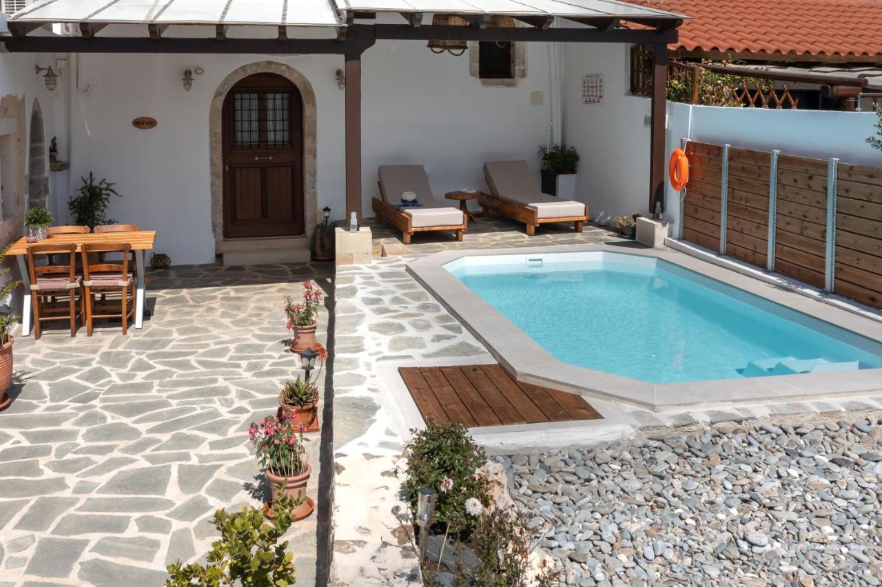 Villa Cosmakis โรดาคิโน ภายนอก รูปภาพ